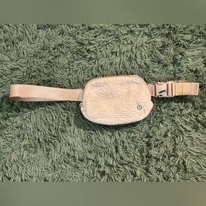 Lululemon Sherpa Belt Bag